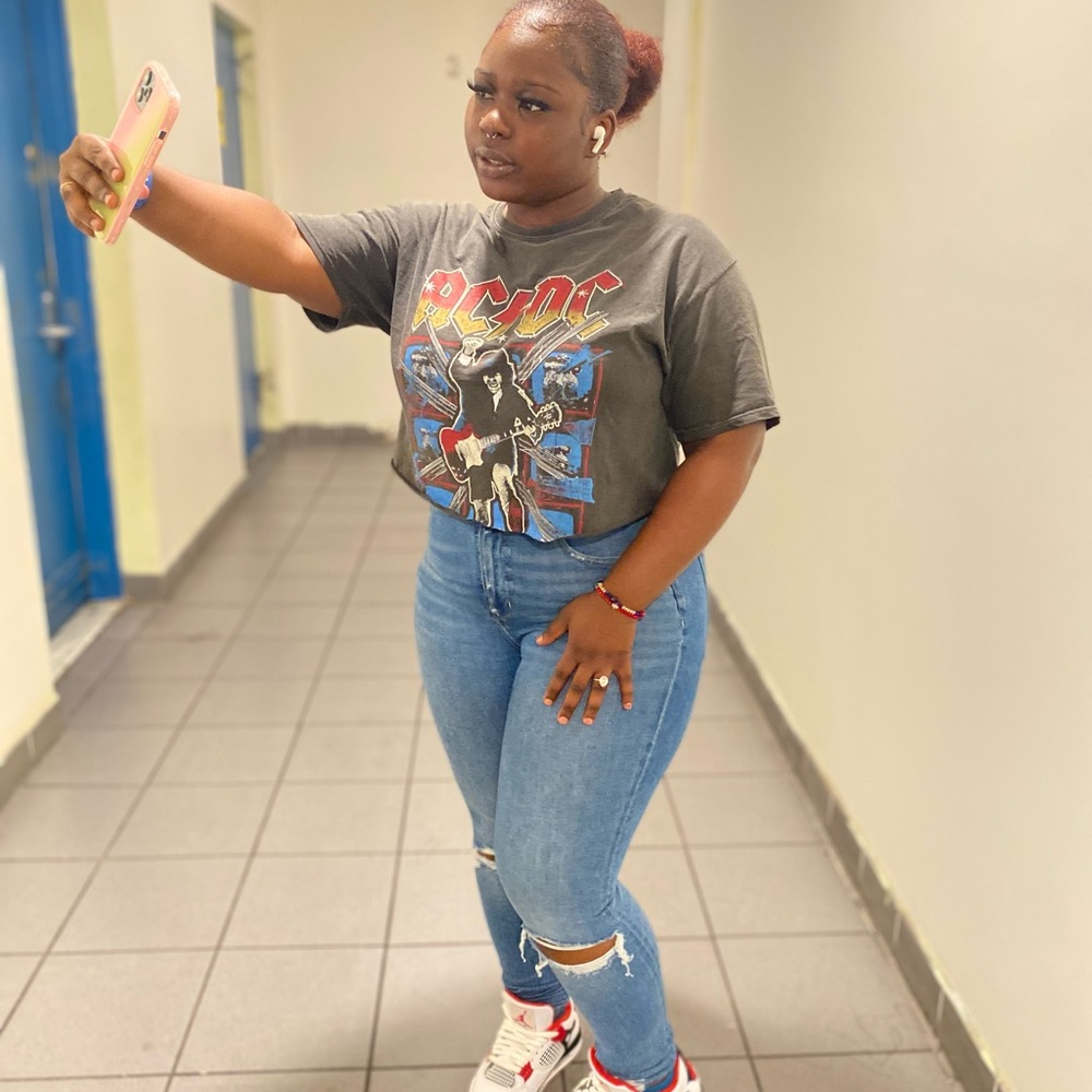 Meet your Posher, Hadi